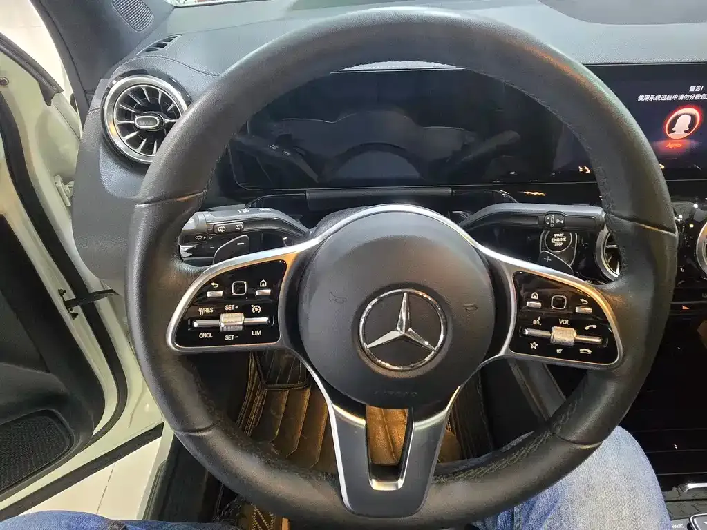 Mercedes-Benz GLA — фото 7
