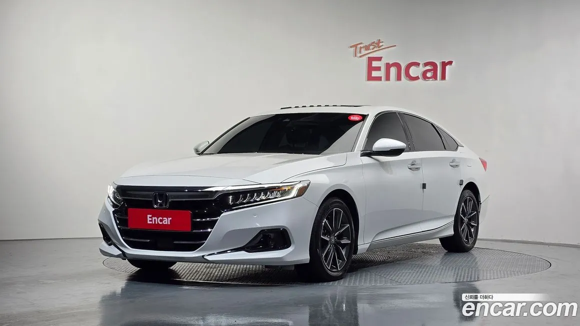 Honda Accord — фото 1