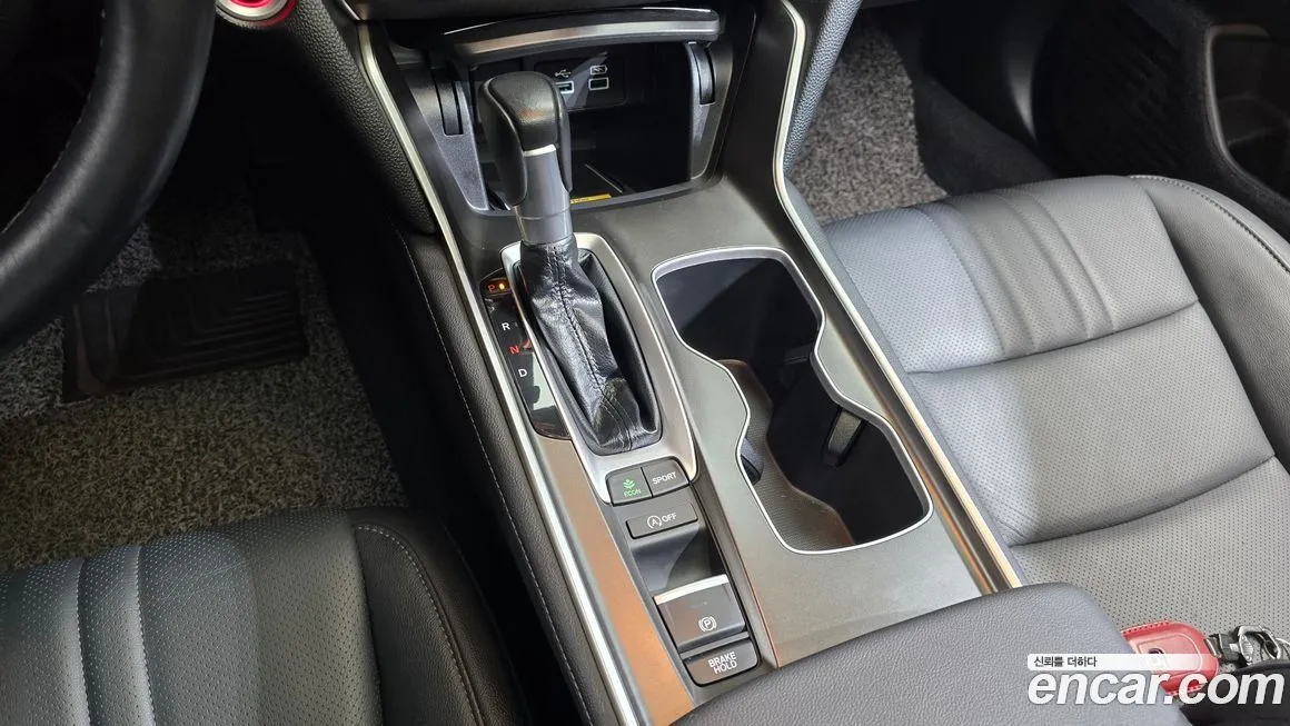 Honda Accord — фото 9