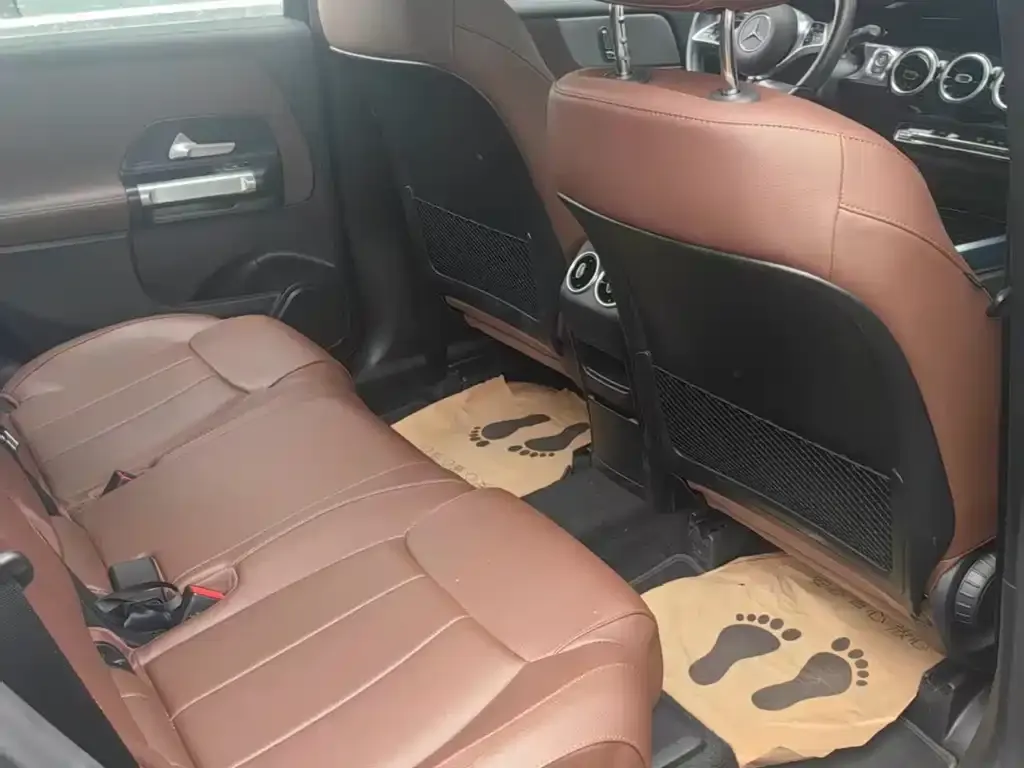 Mercedes-Benz GLB — фото 4