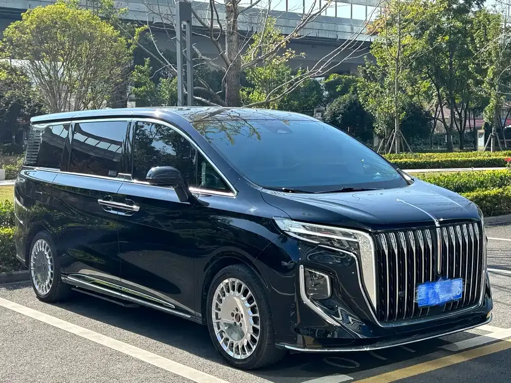 Hongqi HQ9 — фото 1