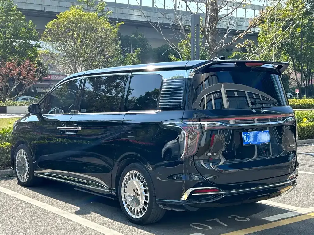 Hongqi HQ9 — фото 4