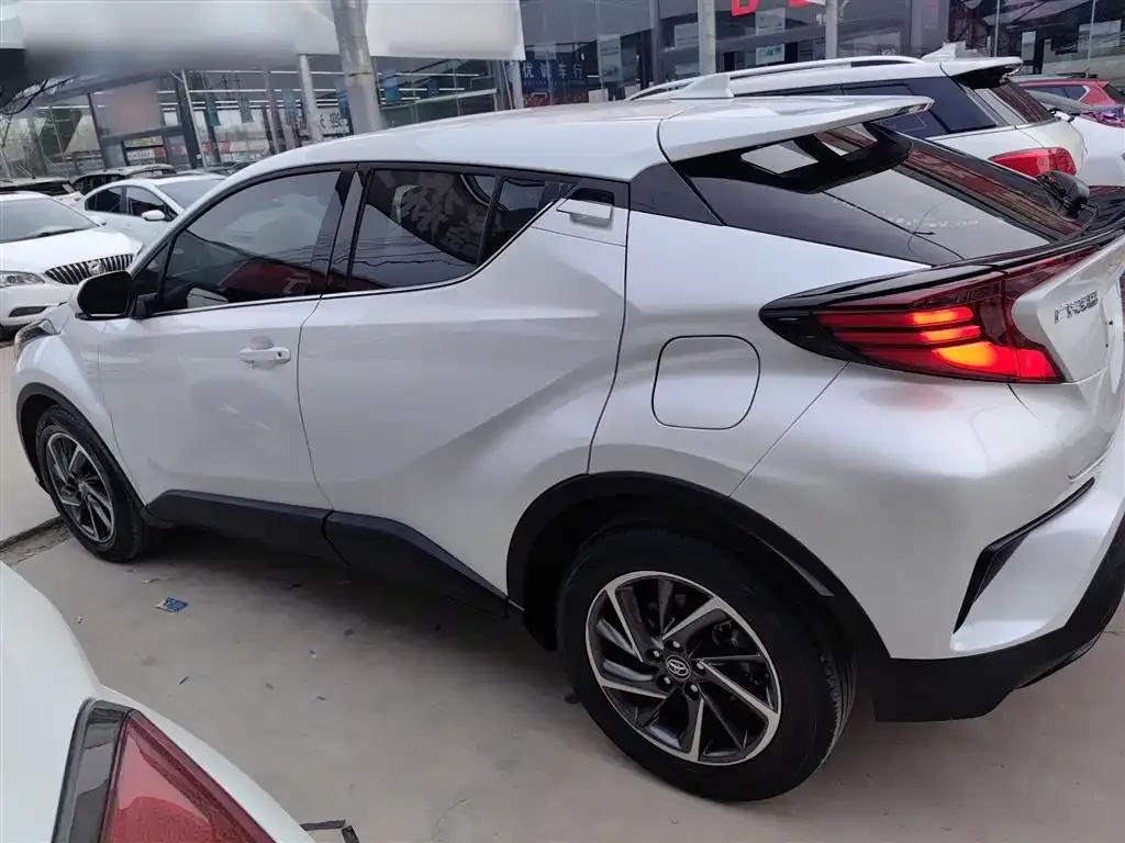 Toyota C-HR — фото 5