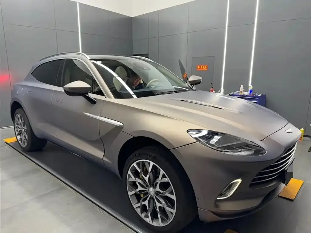 Aston Martin DBX — фото 4