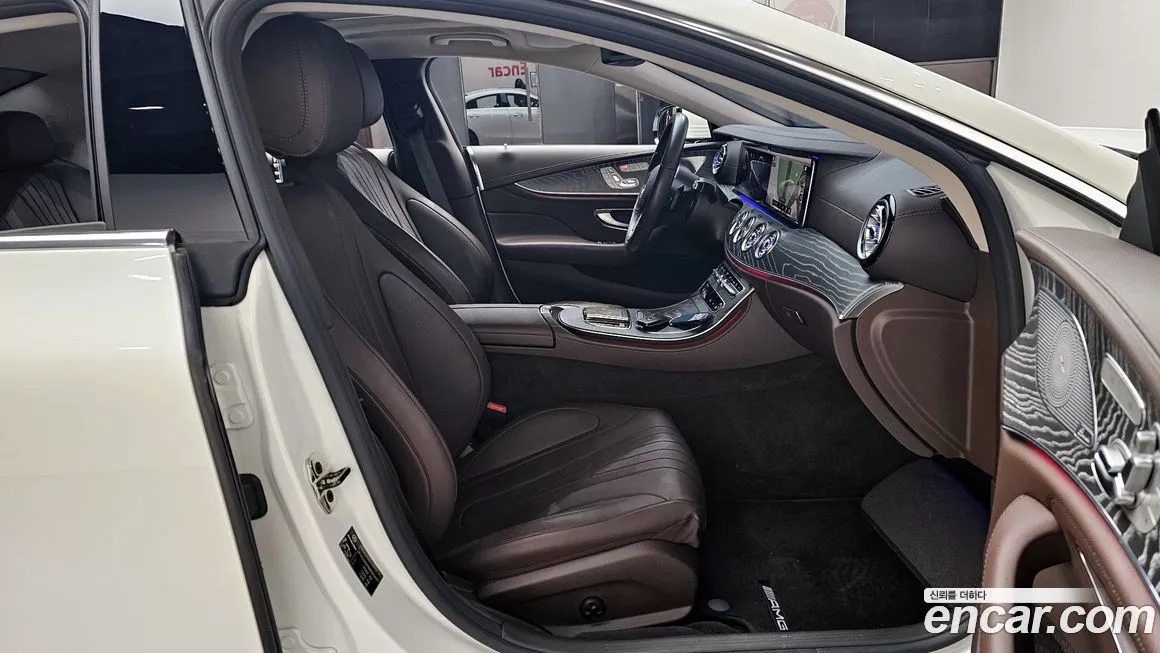 Mercedes-Benz CLS-Class — фото 10