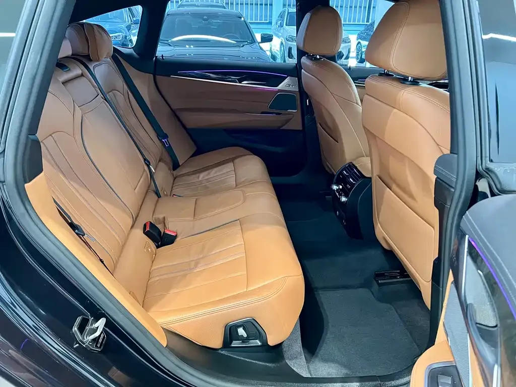 BMW 6 Series GT — фото 10