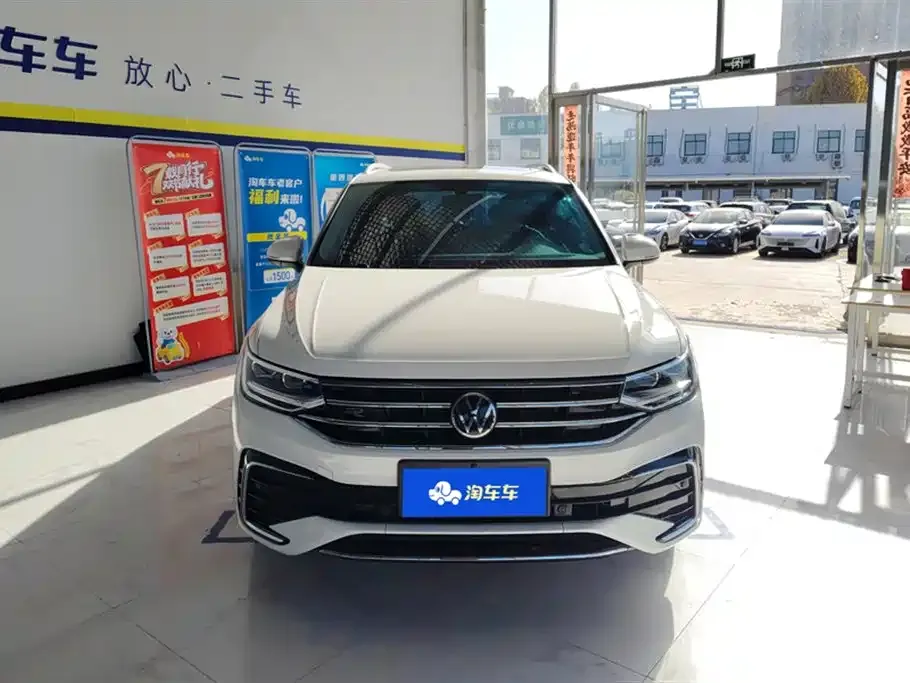 Volkswagen Tiguan L — фото 2