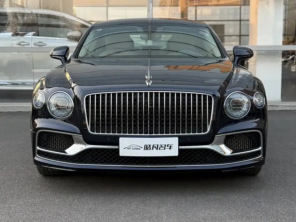 Bentley Flying Spur — фото 3