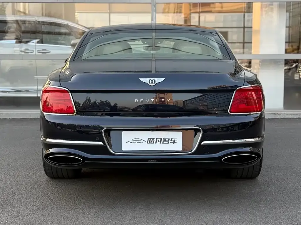 Bentley Flying Spur — фото 5