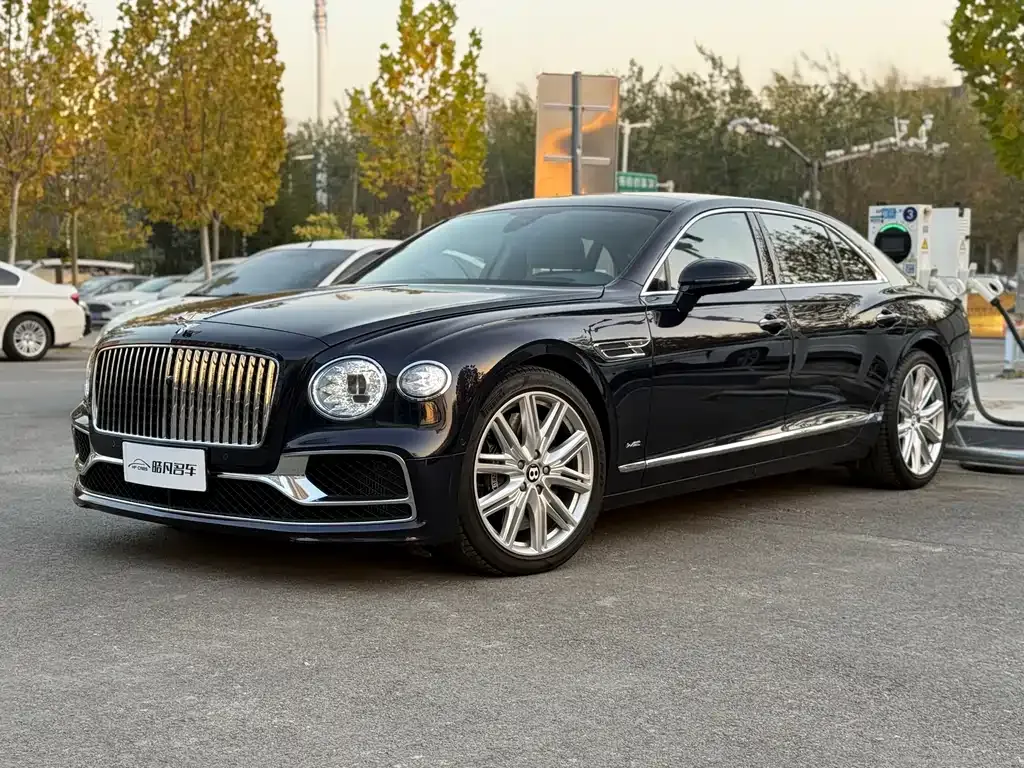 Bentley Flying Spur — фото 7
