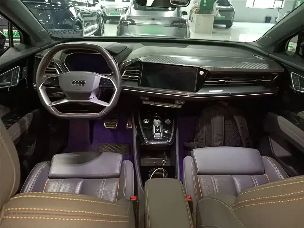 Audi Q4 e-tron — фото 10