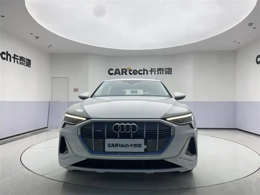 Audi e-tron — фото 3