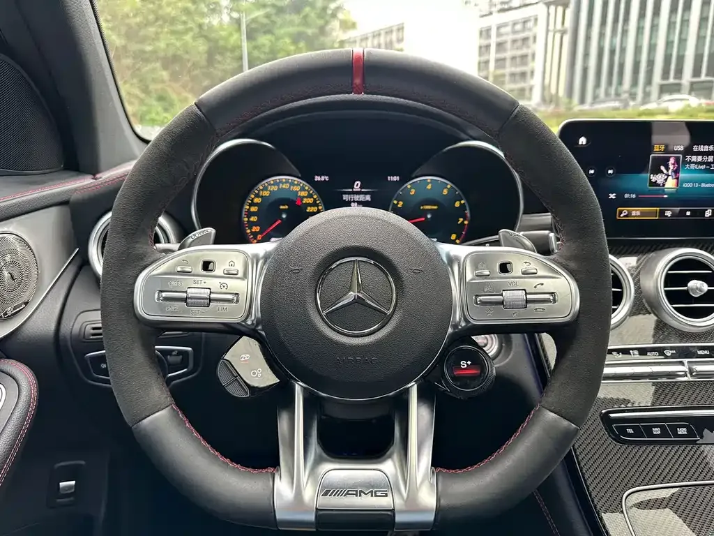 Mercedes-Benz GLC Coupe AMG — фото 4