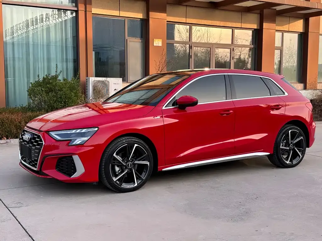 Audi A3 — фото 1