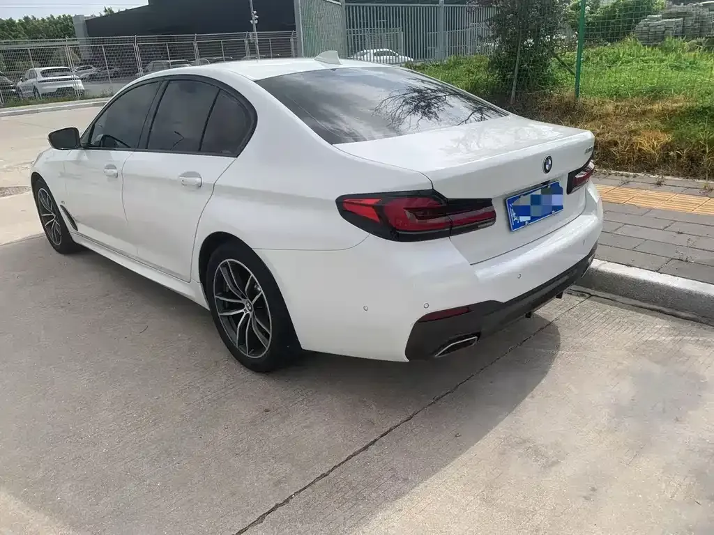 BMW 5 Series (Import) — фото 2