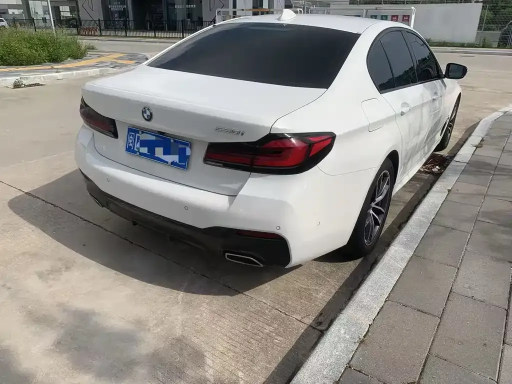 BMW 5 Series (Import) — фото 3