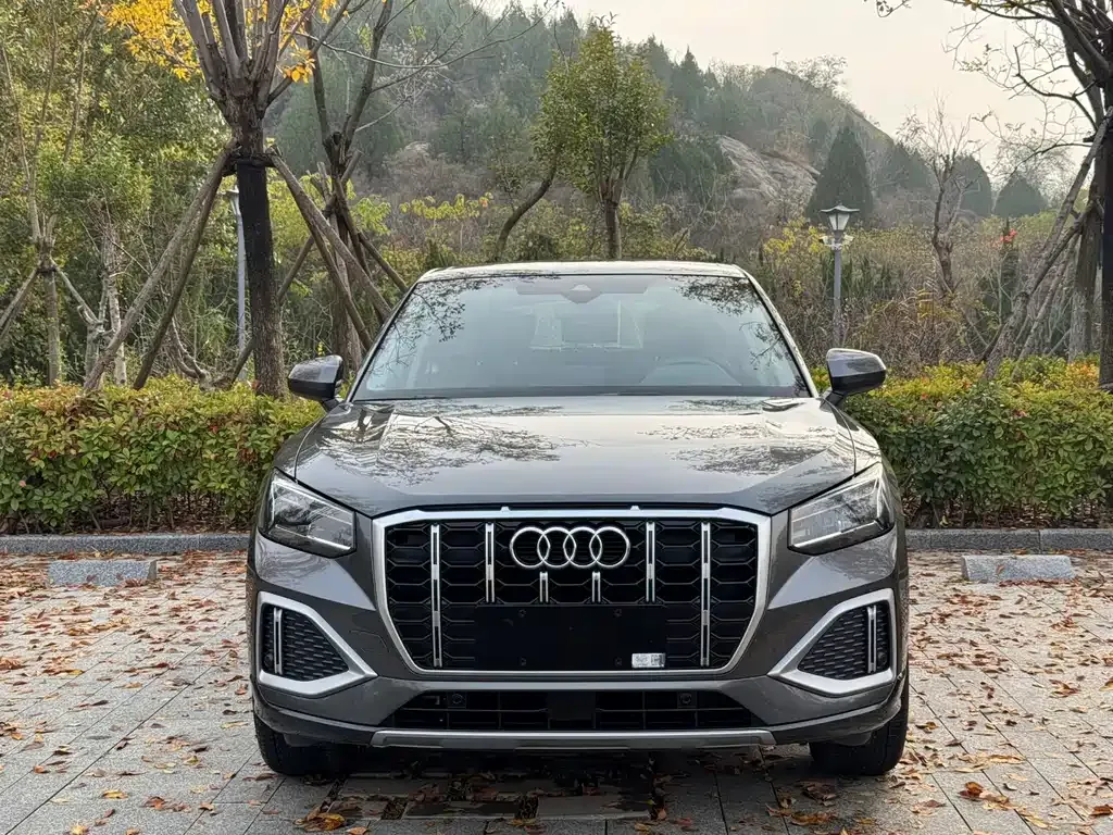 Audi Q2L — фото 2