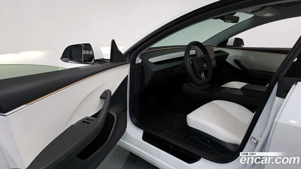 Tesla Model 3 — фото 10