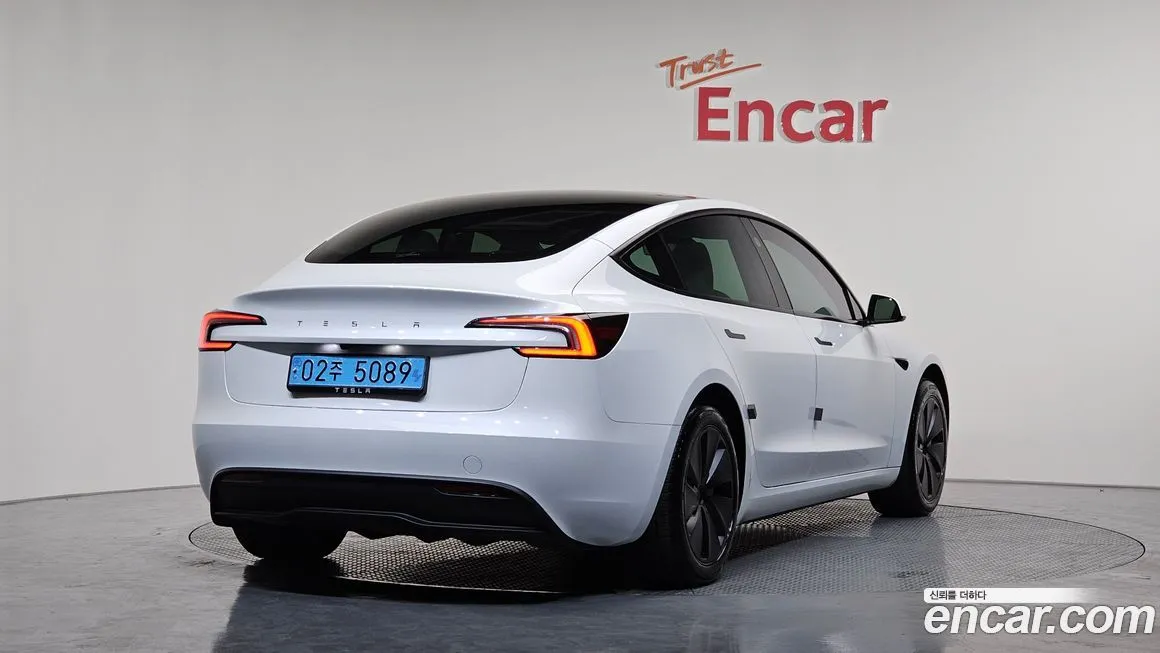 Tesla Model 3 — фото 2