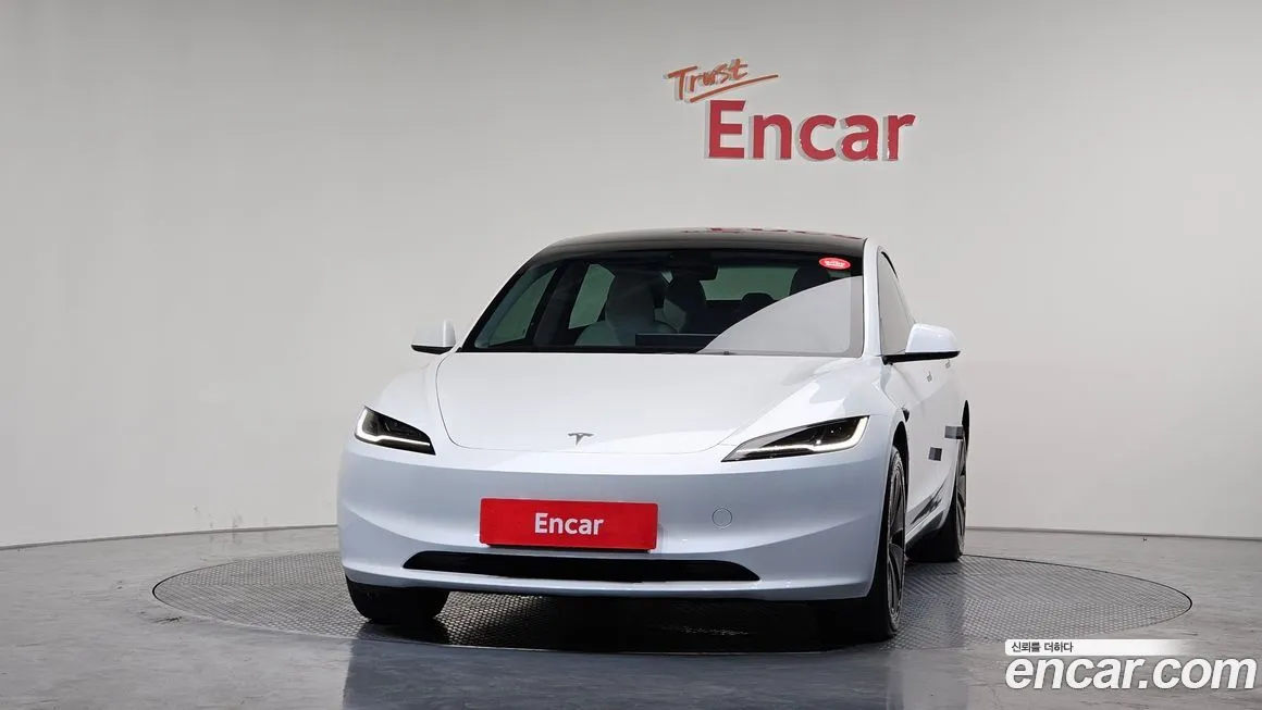 Tesla Model 3 — фото 3