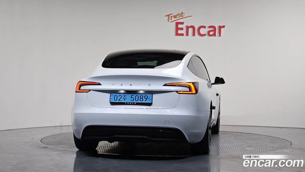 Tesla Model 3 — фото 4