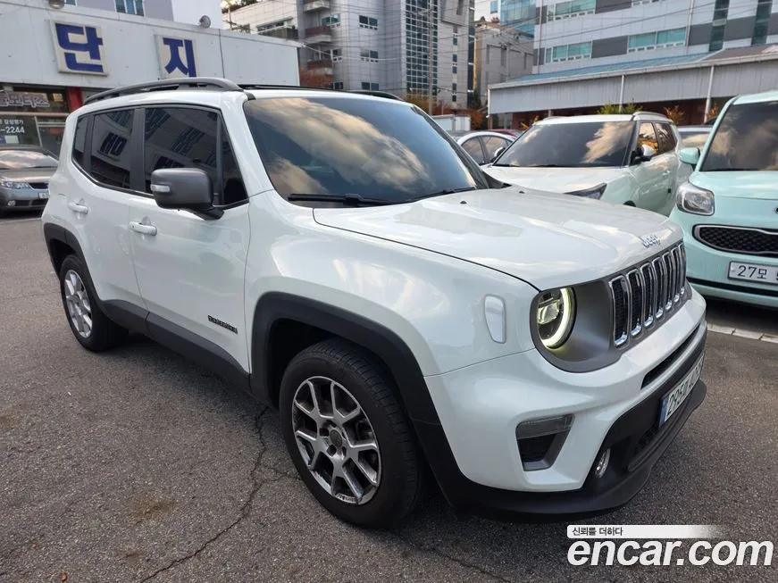Jeep Renegade — фото 3