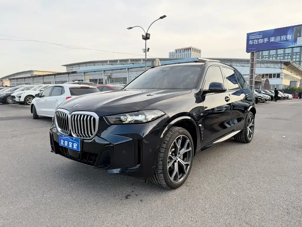 BMW X5 — фото 1