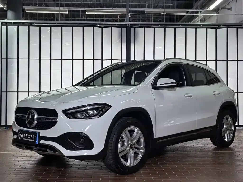 Mercedes-Benz GLA — фото 1
