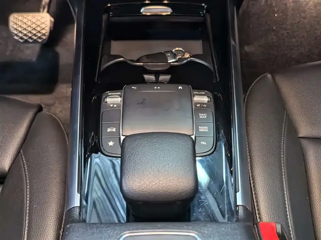 Mercedes-Benz GLA — фото 10