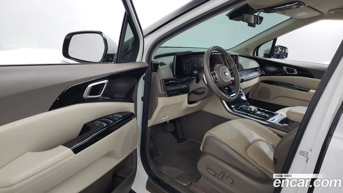 Kia Carnival — фото 10