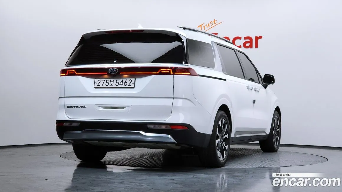 Kia Carnival — фото 2
