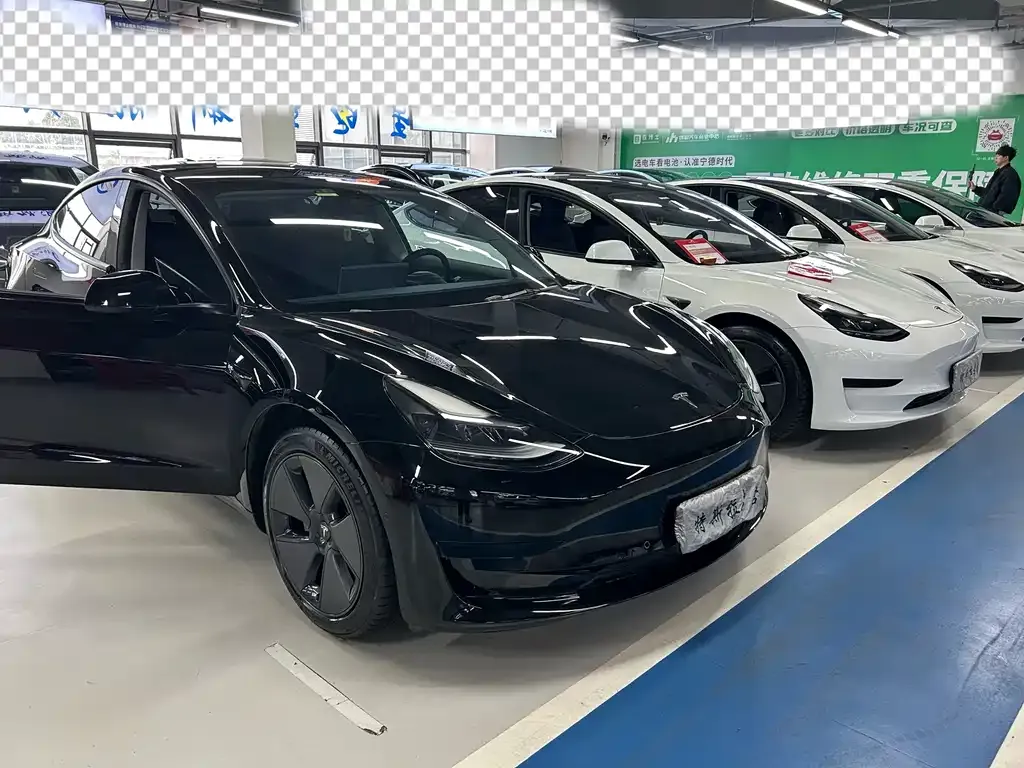 Tesla Model 3 — фото 3