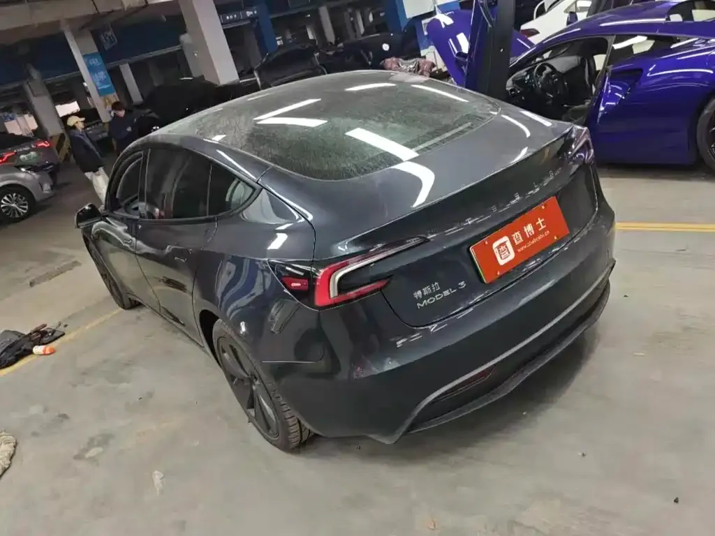 Tesla Model 3 — фото 4