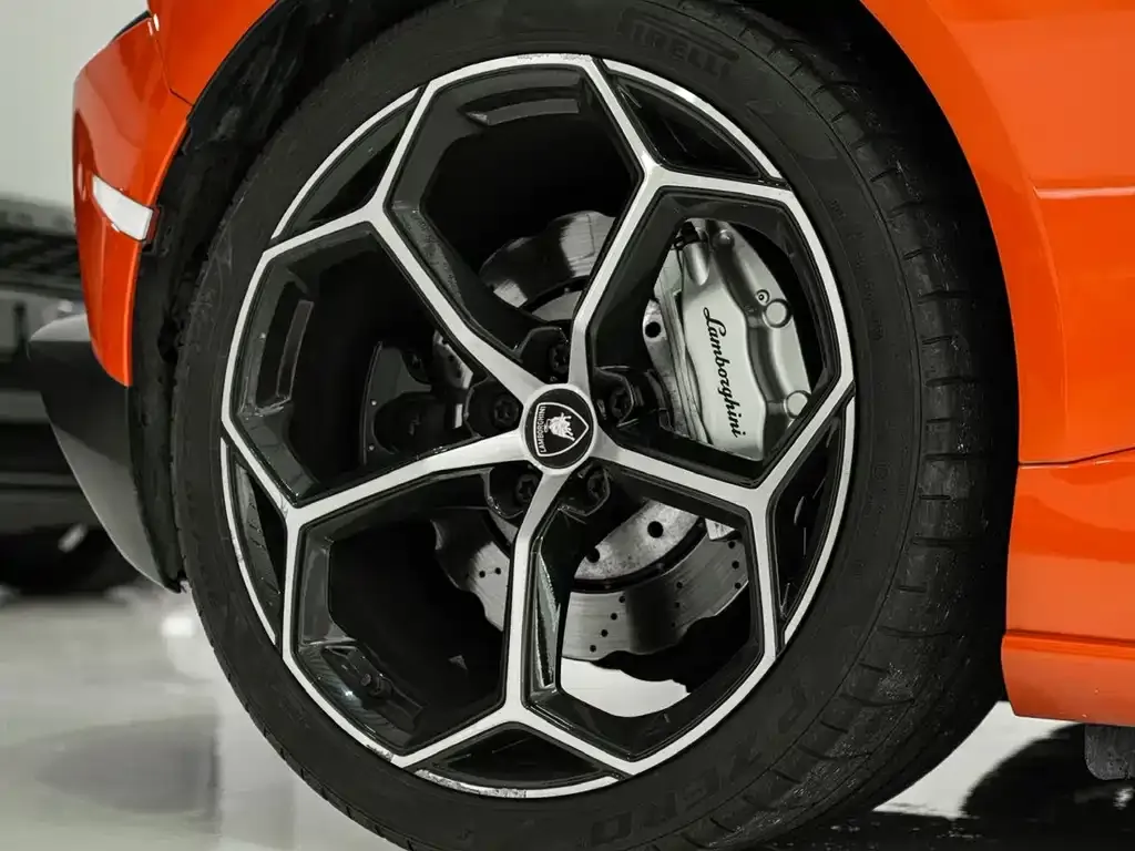 Lamborghini Huracan — фото 5