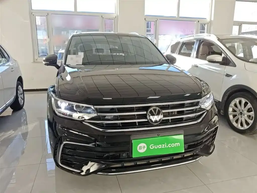 Volkswagen Tiguan L — фото 3