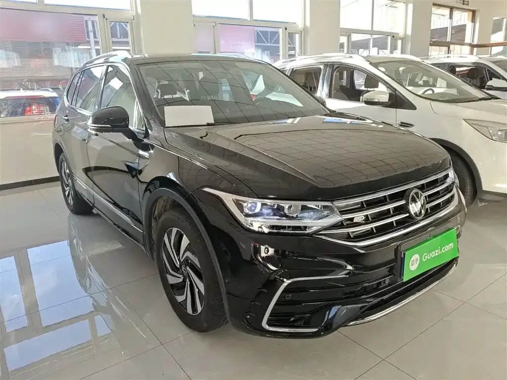 Volkswagen Tiguan L — фото 4