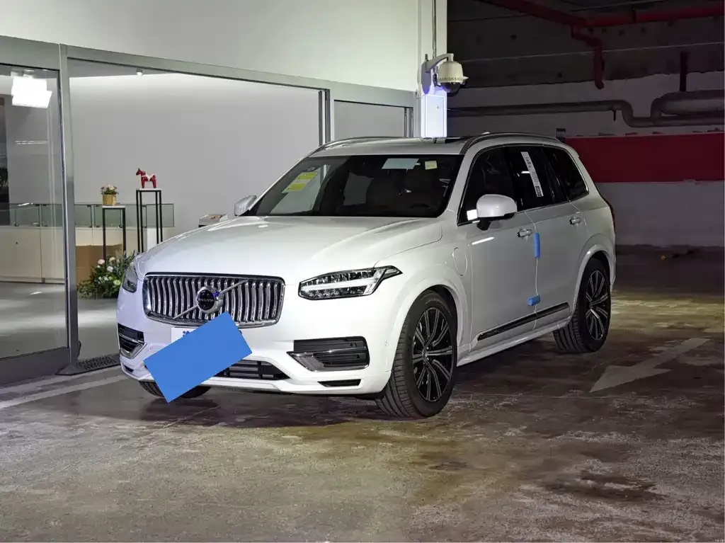 Volvo XC90 — фото 1