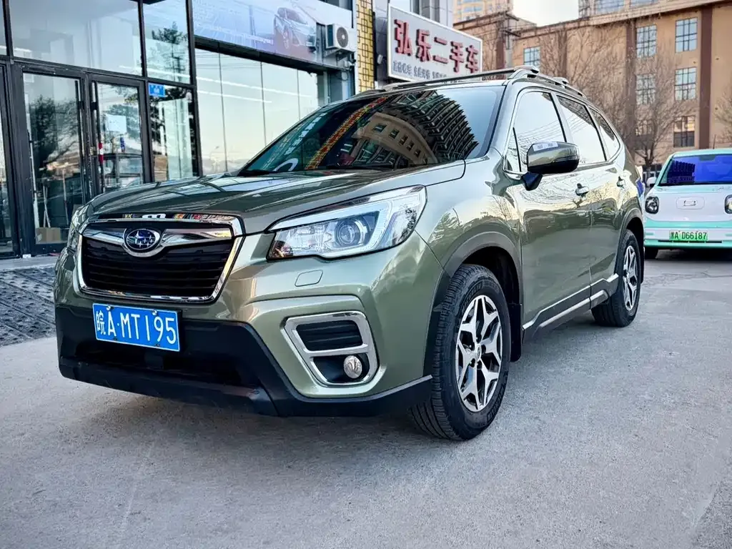 Subaru Forester — фото 1