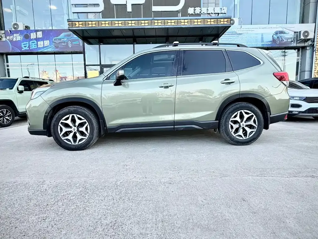 Subaru Forester — фото 3