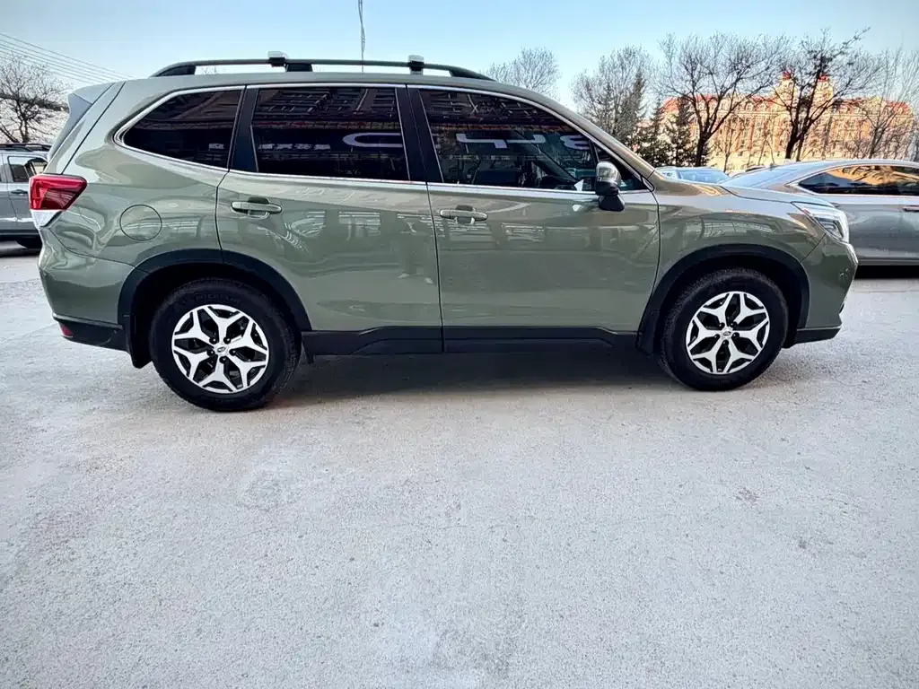 Subaru Forester — фото 7