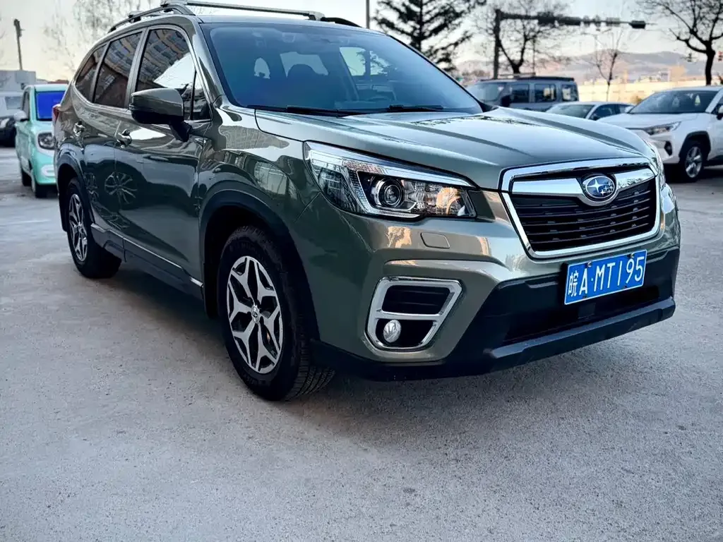 Subaru Forester — фото 8