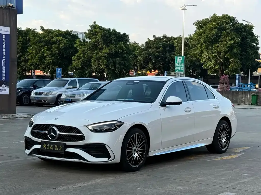 Mercedes-Benz C-Class — фото 1