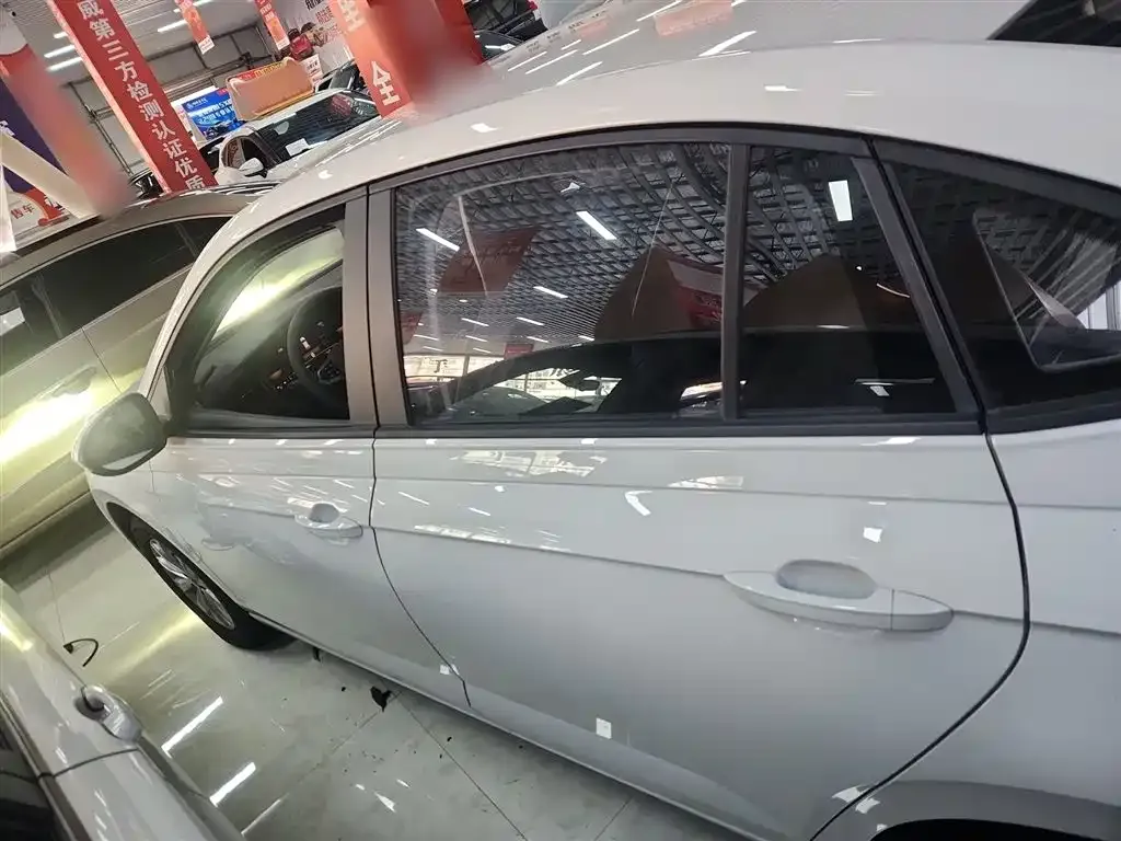 Volkswagen Lavida — фото 5