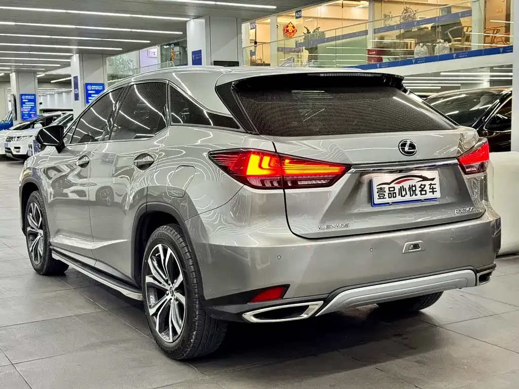 Lexus RX — фото 10
