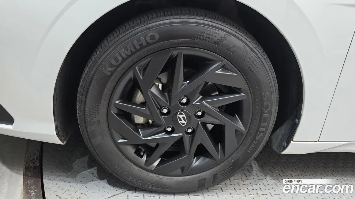 Hyundai AVANTE — фото 5