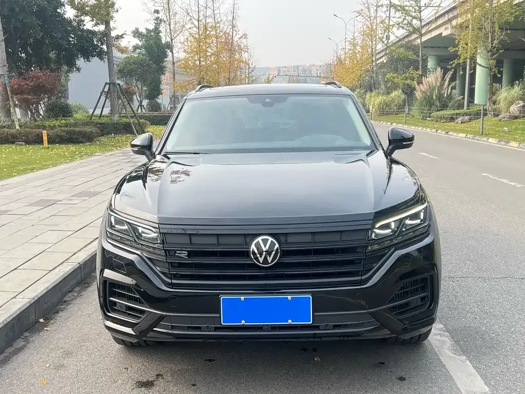 Volkswagen Touareg — фото 2
