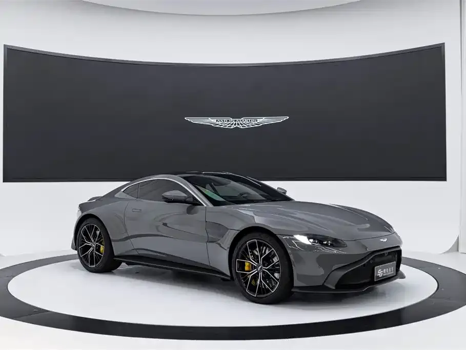 Aston Martin V8 Vantage — фото 3