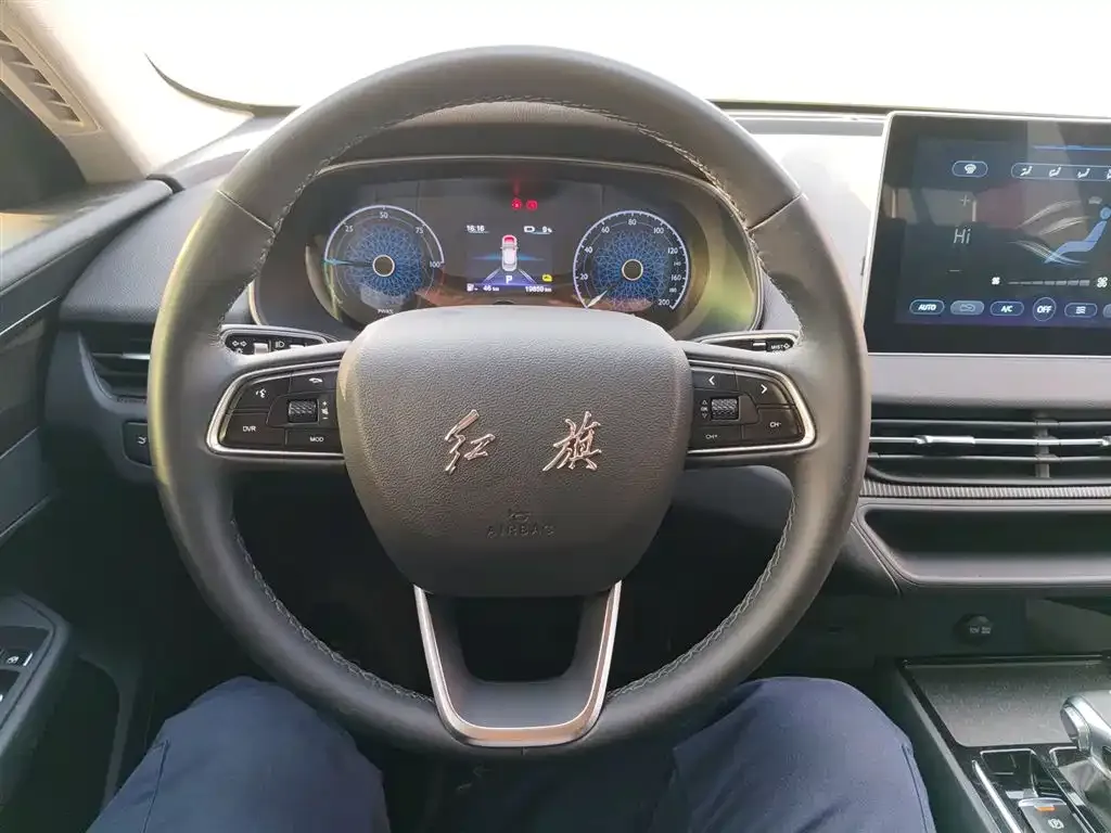Hongqi E-QM5 — фото 3