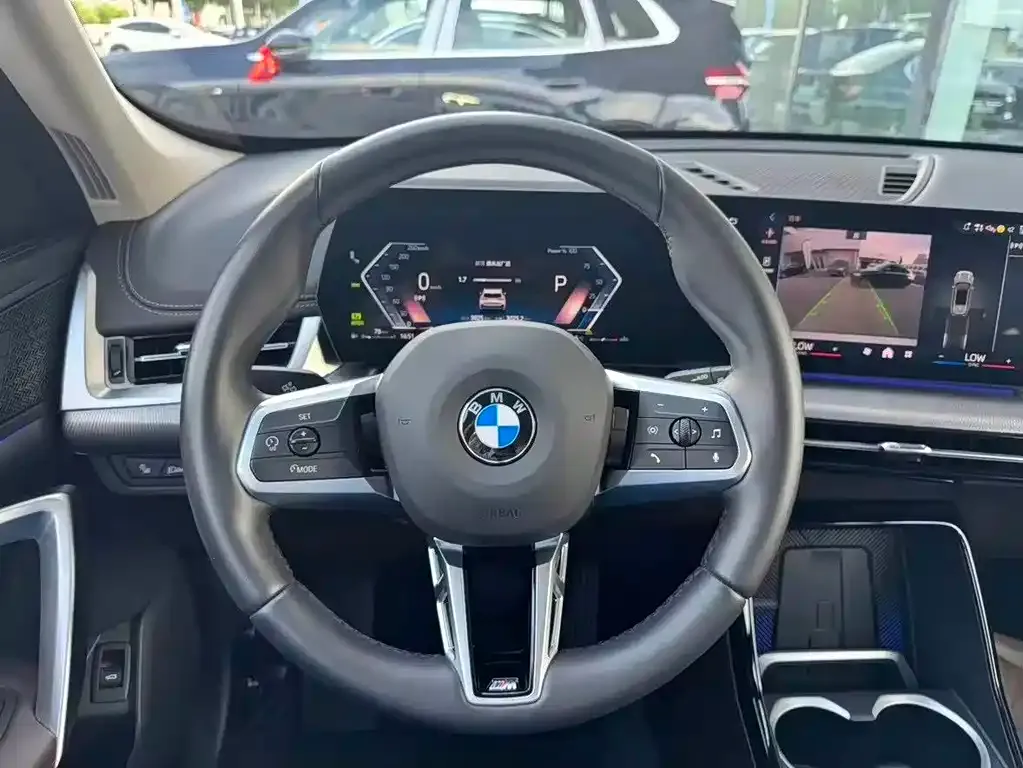 BMW X1 — фото 7