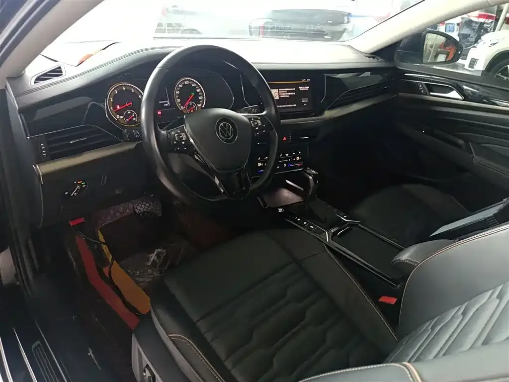 Volkswagen Passat — фото 10
